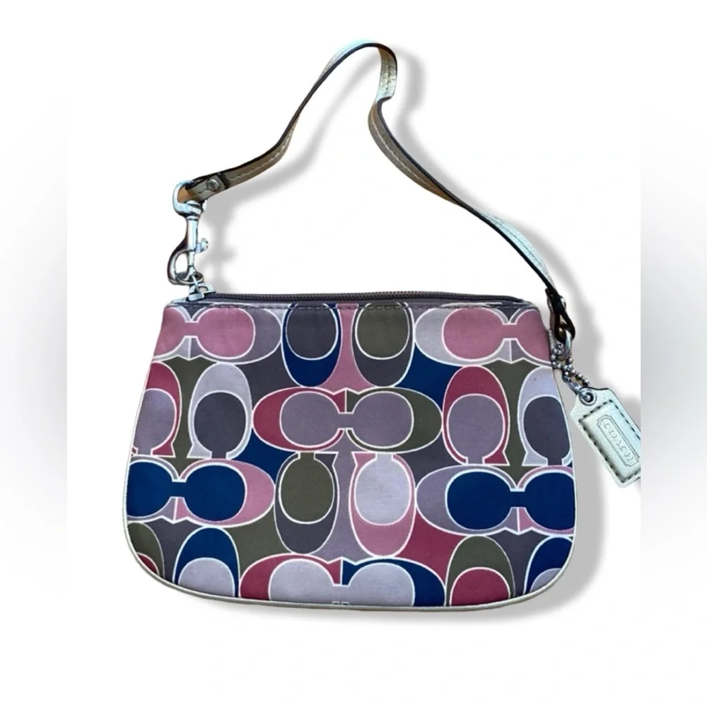 COACH Y2K Scarf Print Sateen Signature C Small Wristlet Wallet Pink SV/MC F47799 - Picture 4 of 8